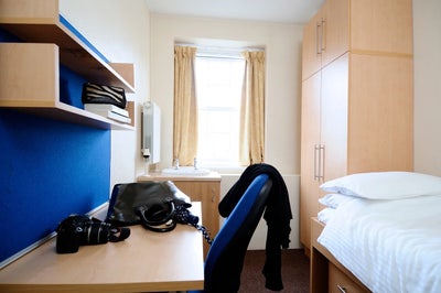 UCL Accommodation, female only, 24/7 reception Main Photo
