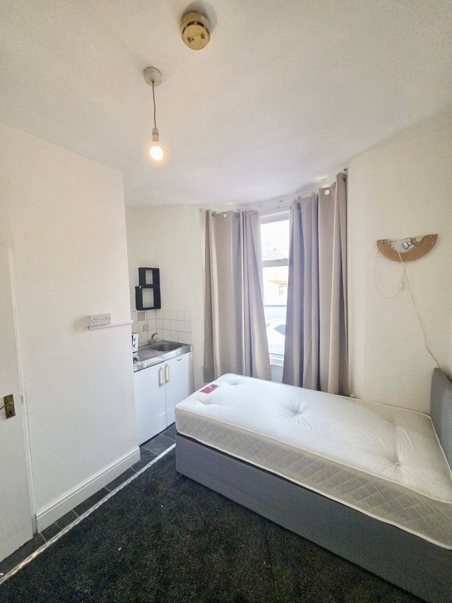    DSS Welcome  Double Ensuite Room  DSS Welcome Main Photo