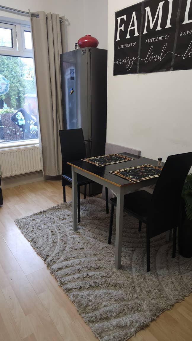 Room for Rent Main Photo