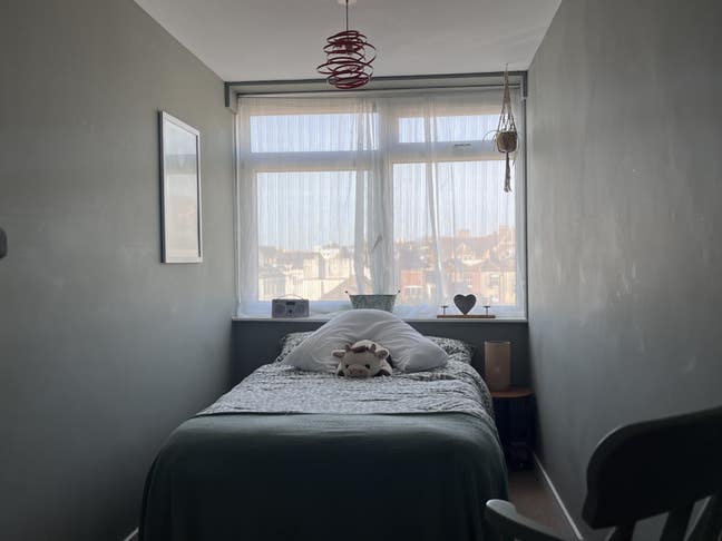 Small double in modern sea view apartment  Main Photo