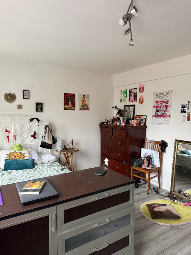 Large double room available in the 💕 of Clapton Main Photo