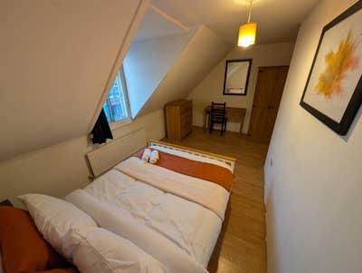 1/2 Price Deposit& 2 Weeks Upfront Rent for June Main Photo