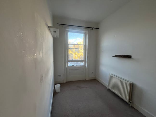 Small double available in 2 bed in Hornsey  Main Photo