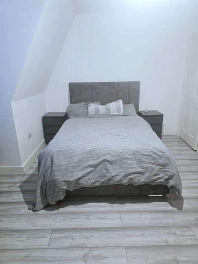 Modern Furnished Double Room in Great Location Main Photo