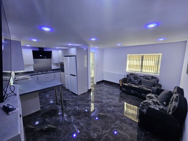 🌟 New Built Double Room Available Main Photo