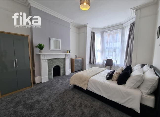 🤩 Huge Double Room • No Deposit Option (14Lr) Main Photo