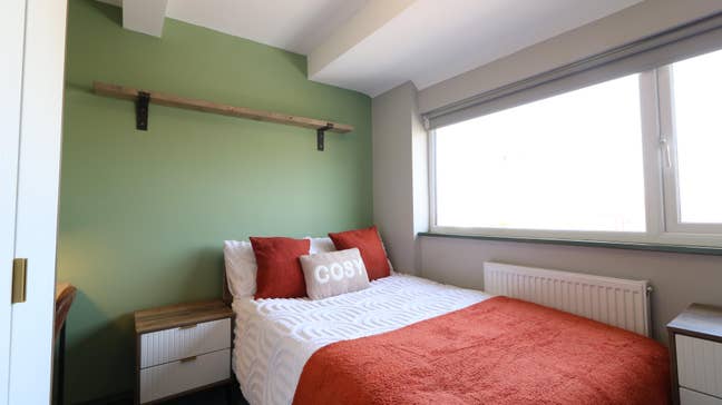 Ensuite Rooms Available 🏡 Crabtree Road Main Photo