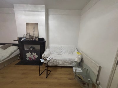 Ground floor double bedroom  Main Photo