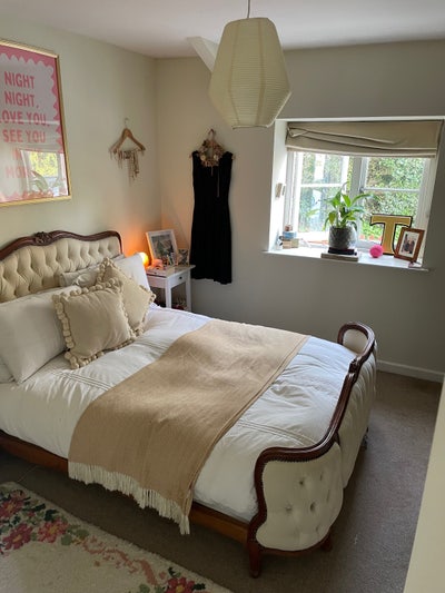 Small double room with own bathroom  Main Photo