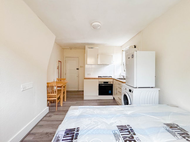 A beautiful studio flat in Archway, N19 Main Photo