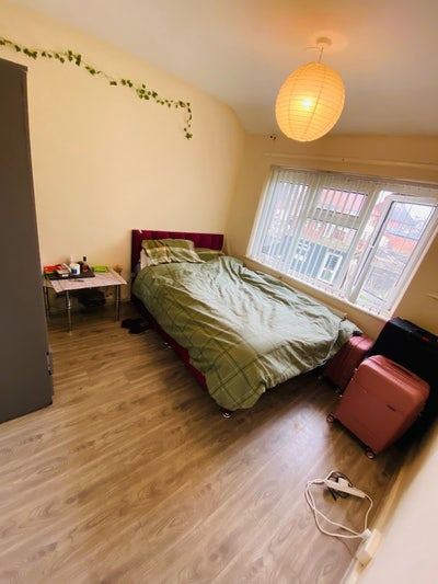 Room for rent  Main Photo