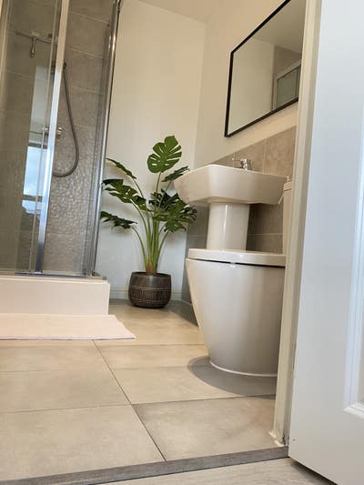 Double En-Suite Room to Rent  Main Photo