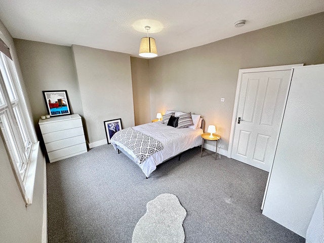 Double room available in Tooting Broadway Main Photo