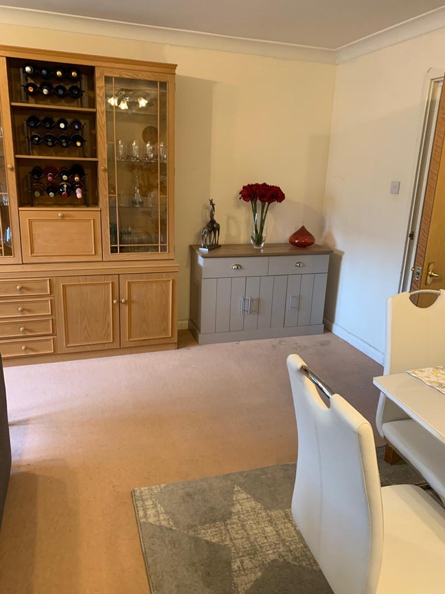 Bright one bed flat in nice block  Main Photo