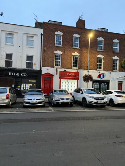 Recently refurbished, town centre co-living space  Main Photo