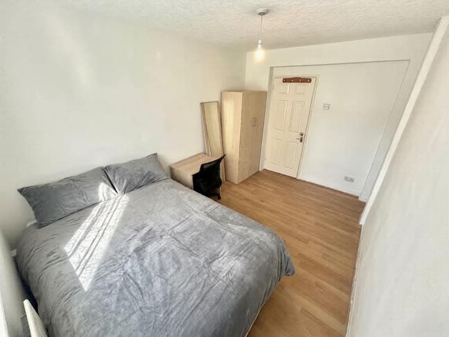 Double Room Near Canary Wharf - Available Now! Main Photo