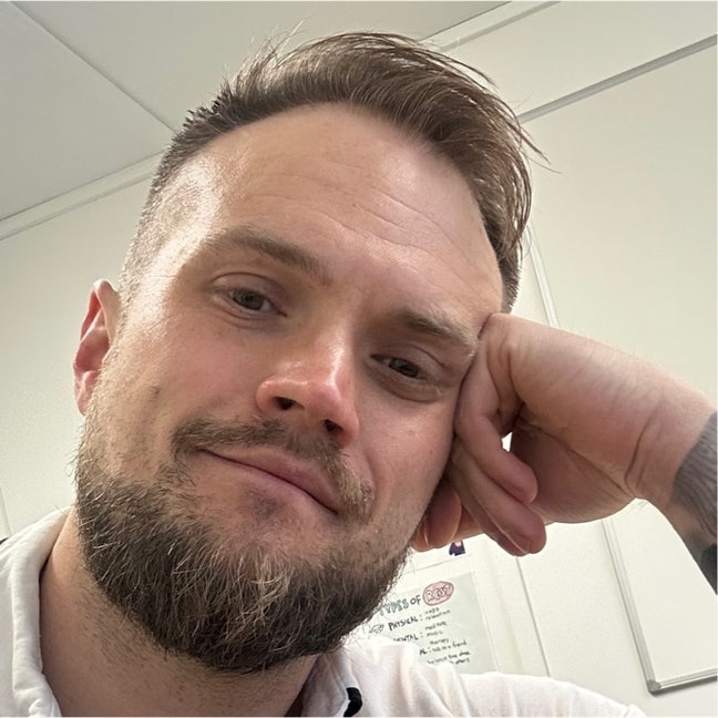 Looking for a Room to rent  Main Photo