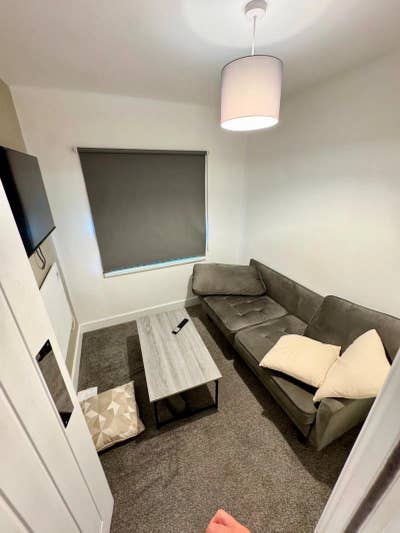 Double Room Available TS1 Crescent Rd Main Photo