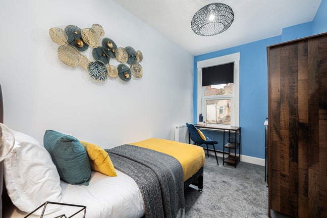 Sophisticated Ensuites Rooms in Stockingford, CV10 Main Photo