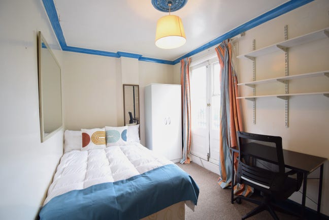 3 double / Same property / Prime Location SW6 Main Photo