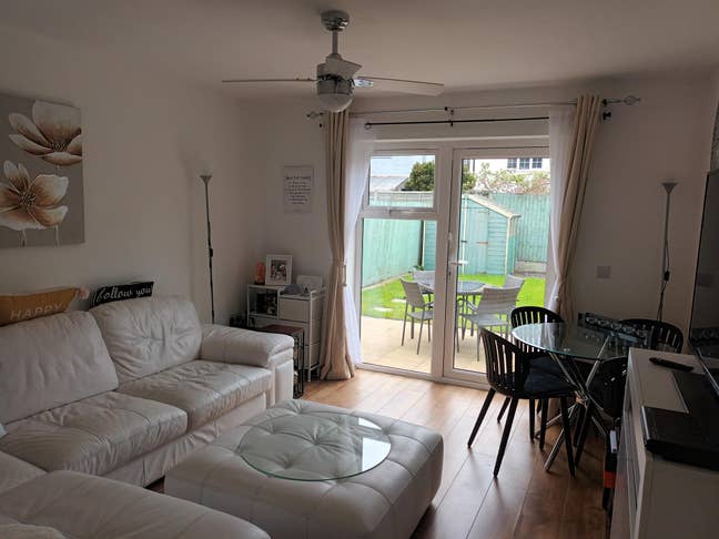 Top Floor Bedroom and Private Bathroom Main Photo