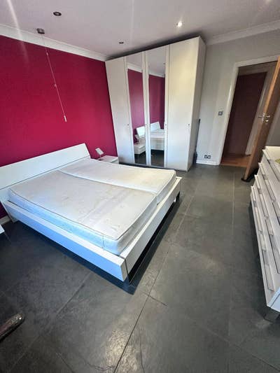 Double Ensuite Room 10 Mins from Metropolitan Line Main Photo