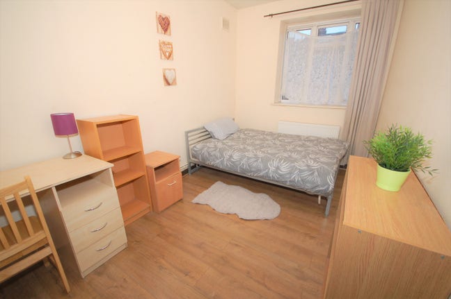 🏡 Room in Kilburn – Ready to Move from 1 April Main Photo