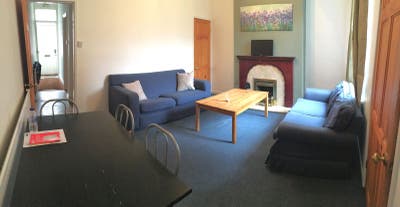Bright single room available! Main Photo