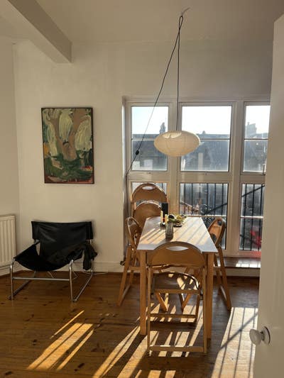 Light filled Newington Green apartment Main Photo