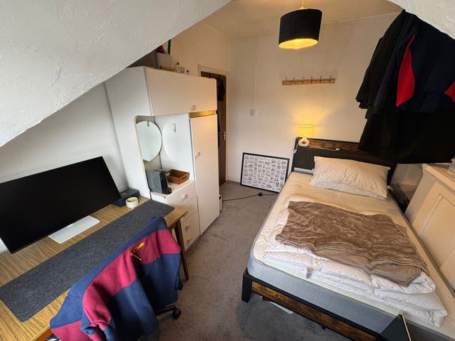 Furnished double room off Cowley Road Main Photo