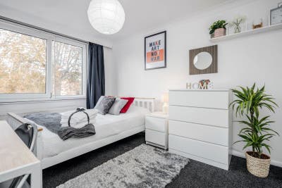 Double room available 5 min walk from station  Main Photo