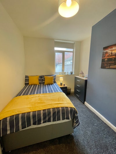 ENSUITE Rm/Nr Stoke 🚂 Station/Recent Refurb Main Photo