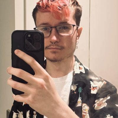 I am a professional male aged 23. I am lookin... Main Photo