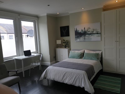 3x double rooms + en-suite in Tooting Broadway Main Photo