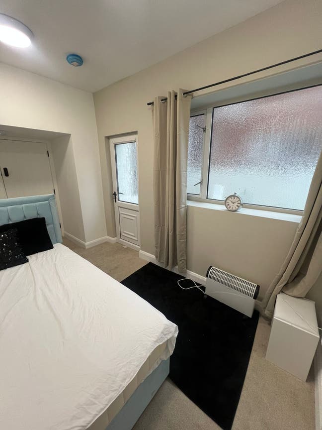 Double En Suite Bedroom in Carlisle  Main Photo