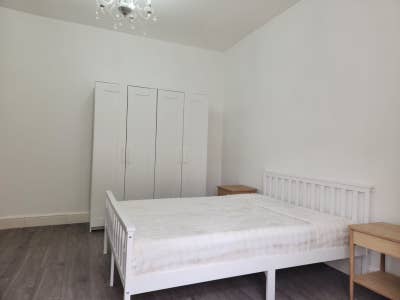 Ample Single & Double Room available, Clean House Main Photo