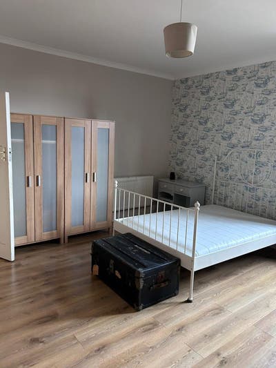 Spacious Double Room for Short-Term Sublet Main Photo