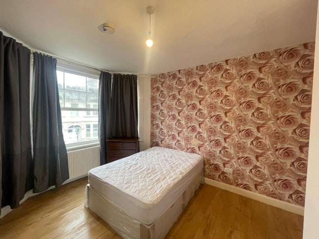 One bedroom flat in Willesden NW10 Main Photo