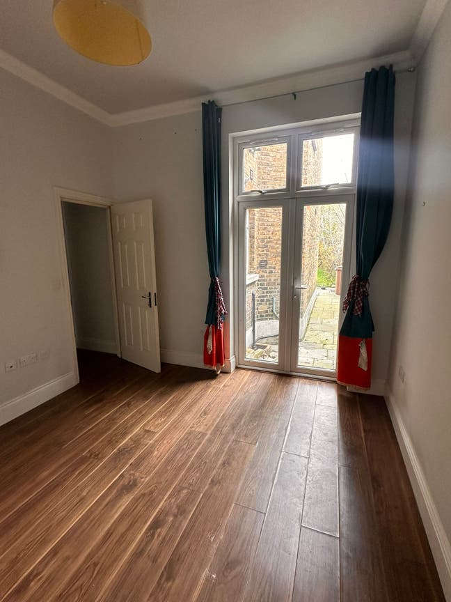 Double room with private access to the garden! Main Photo