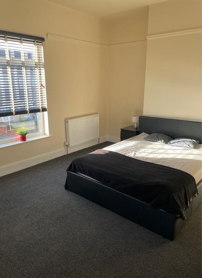 Kingsize and double Ensuite in central Grimsby  Main Photo