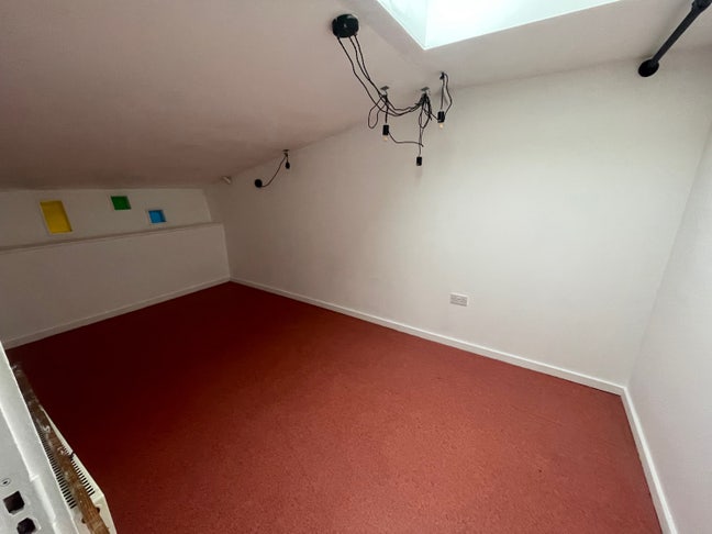 Room in 2 Bed Warehouse Flat Main Photo