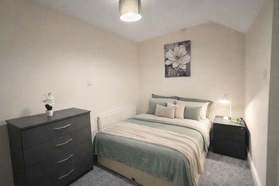 Ensuite Room Available on Rent Main Photo