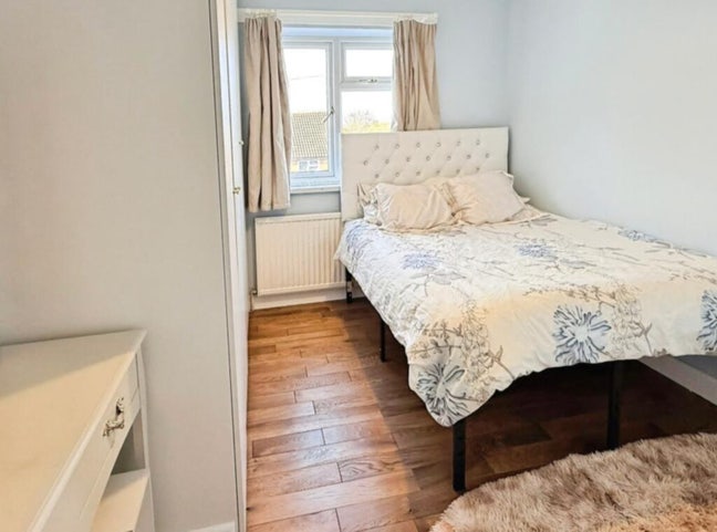 Double bedroom in LE5 Main Photo