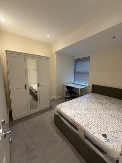 Modern Double En-Suite Room – Burgess Park, SE1  Main Photo