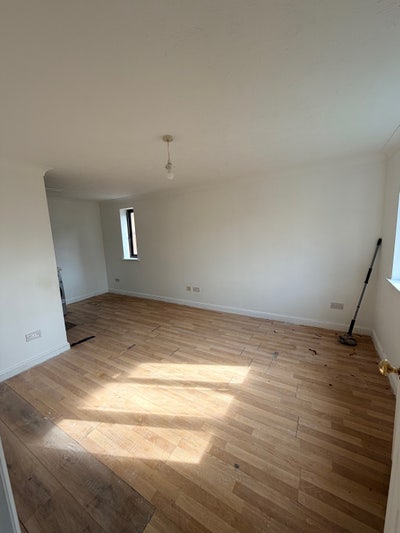 Studio Available for Rent in Colindale  Main Photo