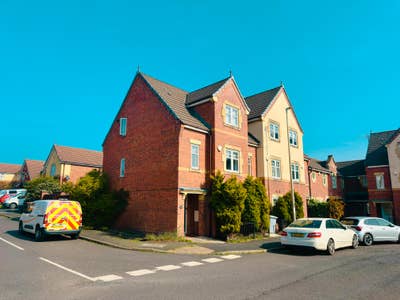 Double Rooms to Rent – All Bills Included  Main Photo