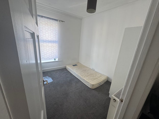 Single room to rent Main Photo