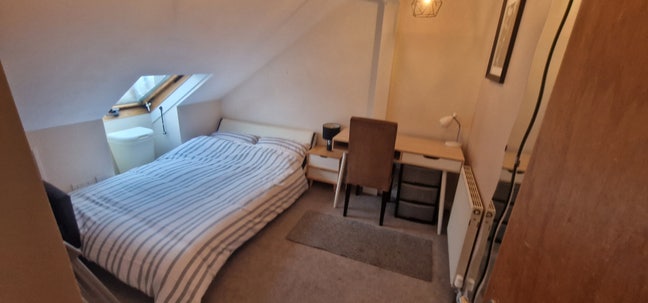 Double room near town centre  Main Photo