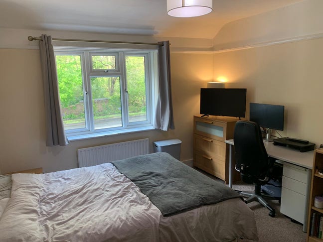 Room for rent Main Photo