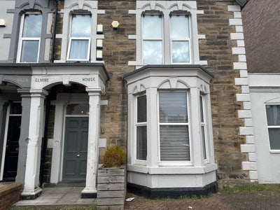 Beautiful 1 bedroom flat for rent Main Photo